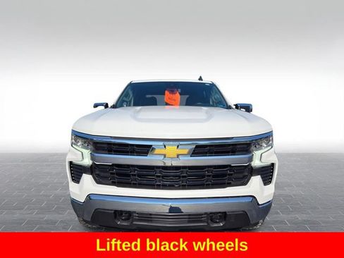Used 2025 Chevrolet Silverado 1500 LT AWD/4WD image 2