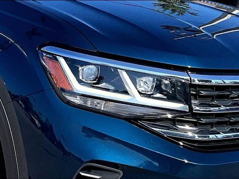 Certified 2022 Volkswagen Atlas SEL AWD/4WD image 12