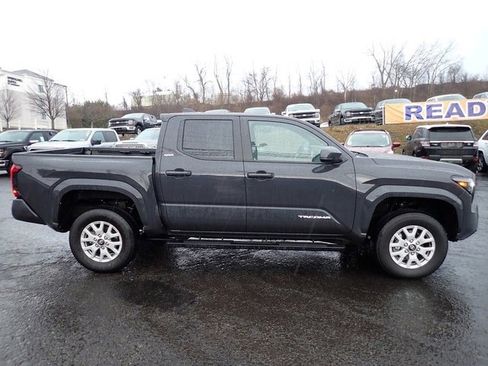 Used 2026 Toyota Tacoma SR5 image 6