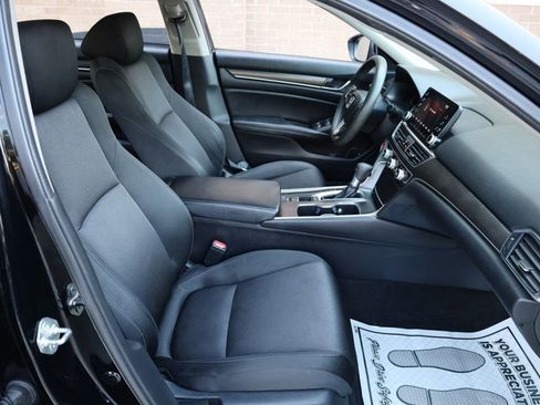Used 2018 Honda Accord LX image 28