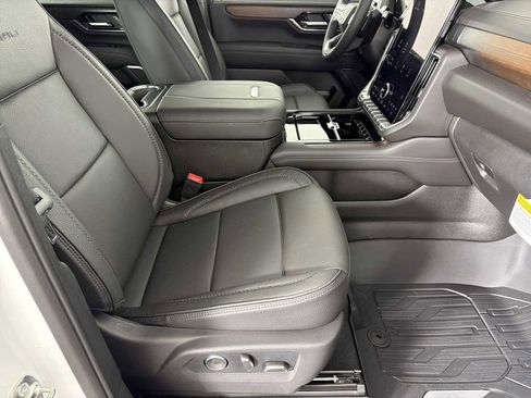 New 2026 GMC Yukon XL Denali AWD/4WD image 12