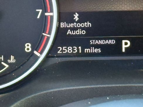 Used 2023 Nissan Rogue S image 17