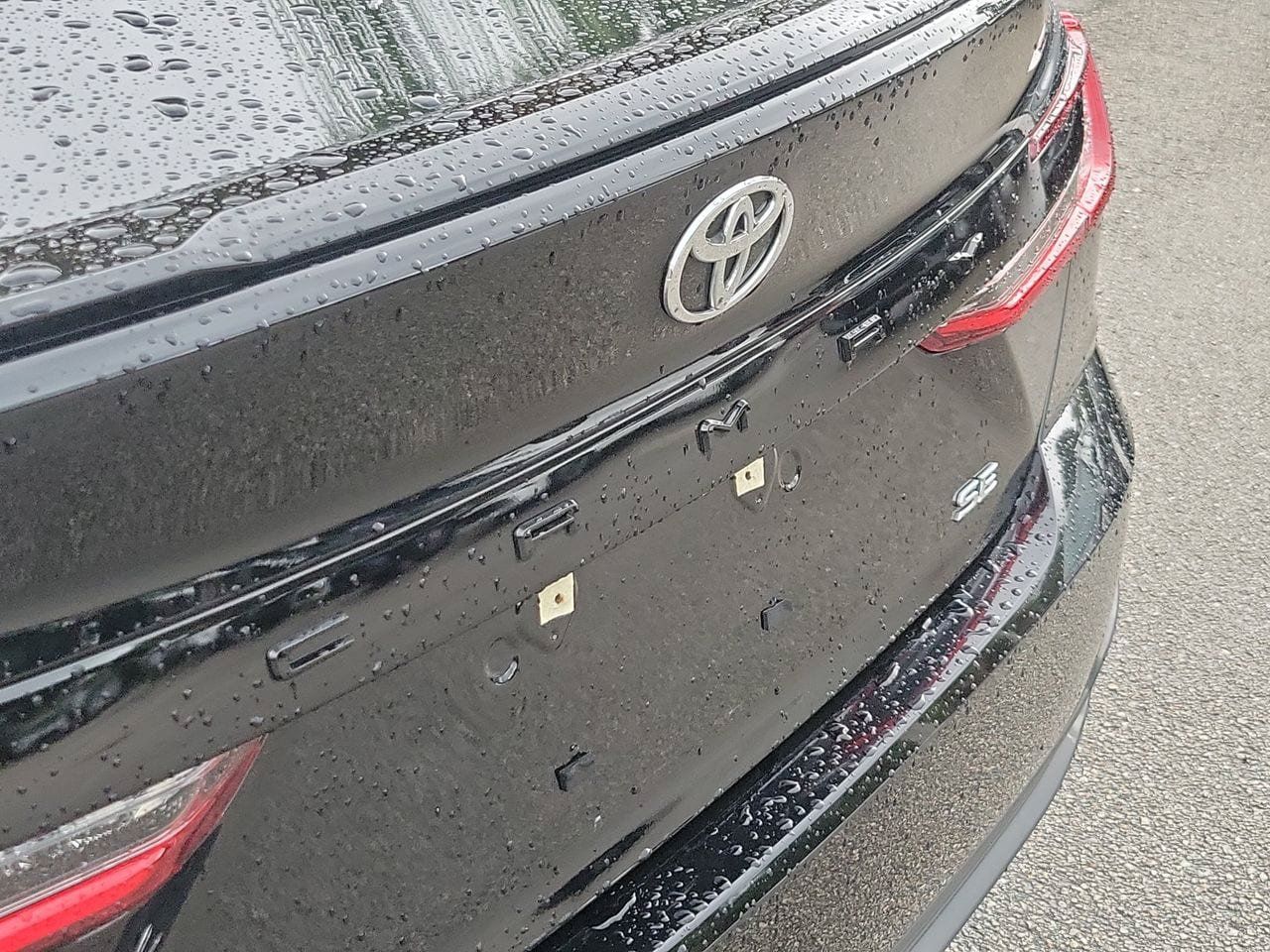 Used 2025 Toyota Camry SE w/ Multimedia Upgrade Package FWD image 6