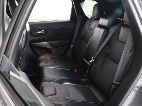 Used 2022 Jeep Cherokee Limited image 27