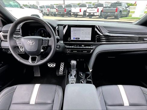 Used 2026 Toyota Camry SE w/ Convenience Package image 15