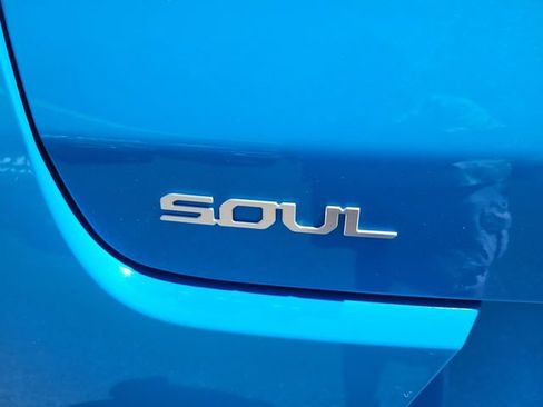 Used 2023 Kia Soul S FWD image 7