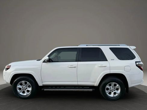 Used 2014 Toyota 4Runner SR5 Premium image 10