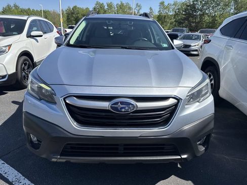 Used 2020 Subaru Outback Premium AWD/4WD image 3
