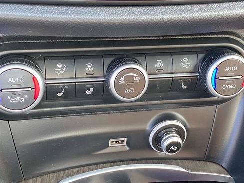 Used 2022 Alfa Romeo Stelvio Ti image 16