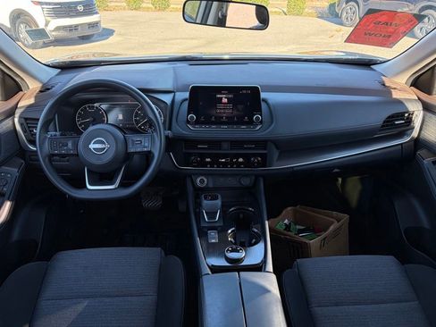 Certified 2023 Nissan Rogue SV image 24