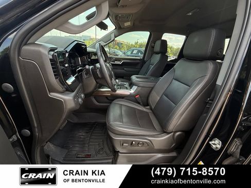 Used 2022 Chevrolet Silverado 1500 RST w/ Redline Edition AWD/4WD image 19