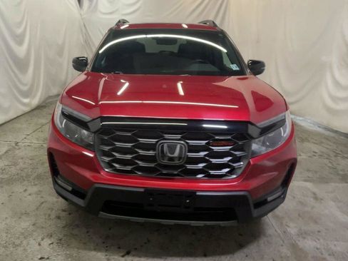 Used 2023 Honda Passport TrailSport image 3