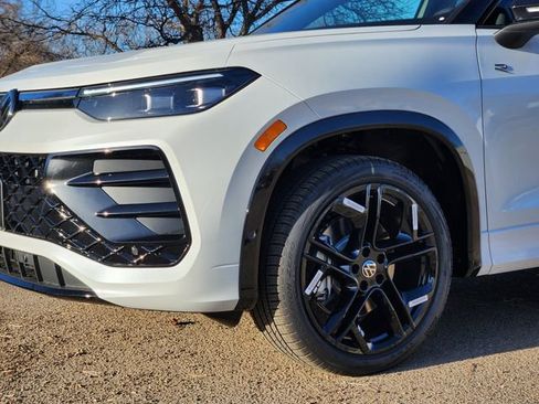 New 2026 Volkswagen Tiguan SE R-Line image 7