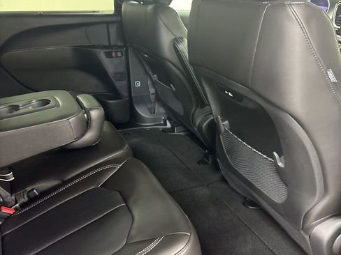 New 2026 Chrysler Pacifica Select image 41
