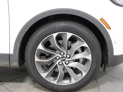 Used 2022 Lincoln Nautilus Reserve w/ Equipment Group 201A FWD image 13
