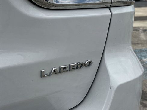 Used 2020 Jeep Grand Cherokee Laredo AWD/4WD image 34