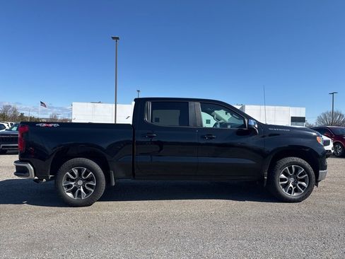 Used 2022 Chevrolet Silverado 1500 LT image 13