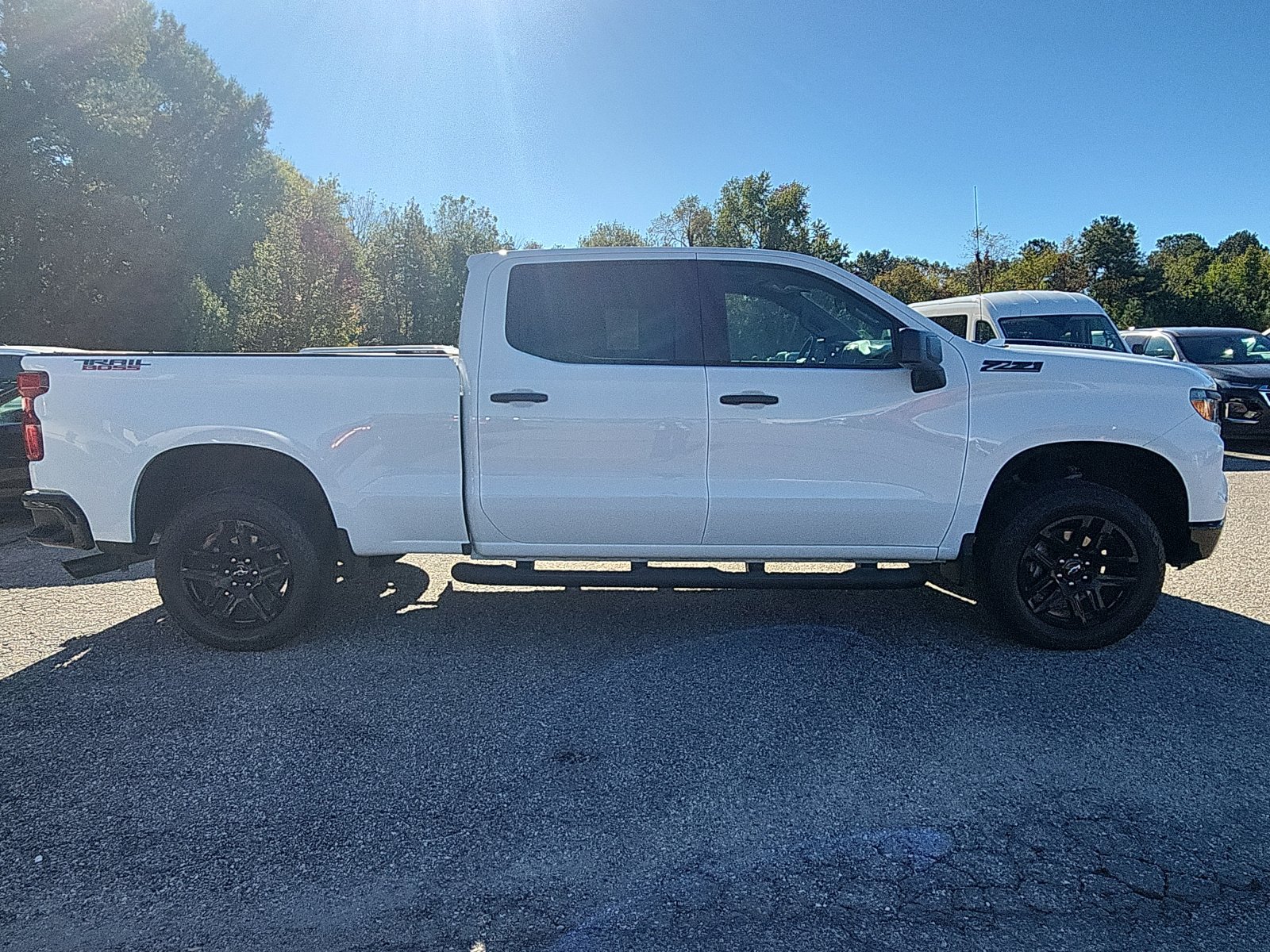 Used 2025 Chevrolet Silverado 1500 Custom Trail Boss w/ Turbomax Blackout Package AWD/4WD image 6