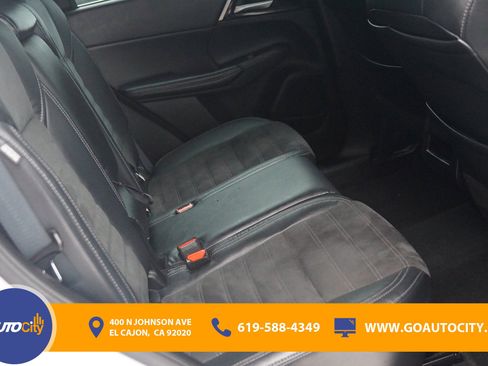 Used 2022 Mitsubishi Outlander SE image 13