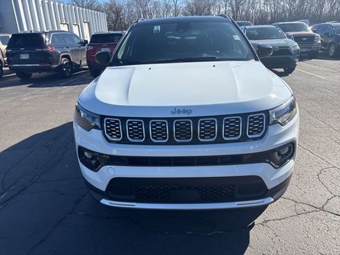 Used 2025 Jeep Compass Limited image 2