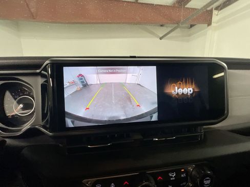 Used 2024 Jeep Wrangler Sport S image 14