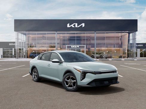 New 2026 Kia K4 FWD image 8