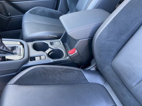 Used 2025 Subaru Forester Touring image 37