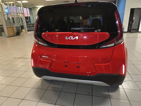 Used 2025 Kia Soul EX image 7