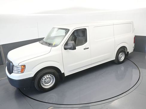 Used 2020 Nissan NV 1500 S image 43