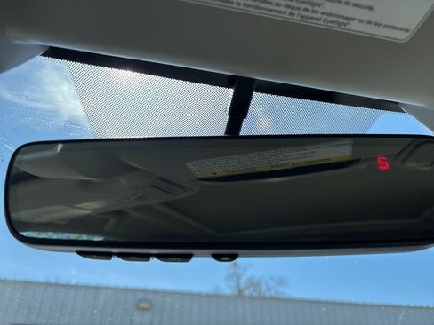 Used 2019 Subaru Forester Premium image 23