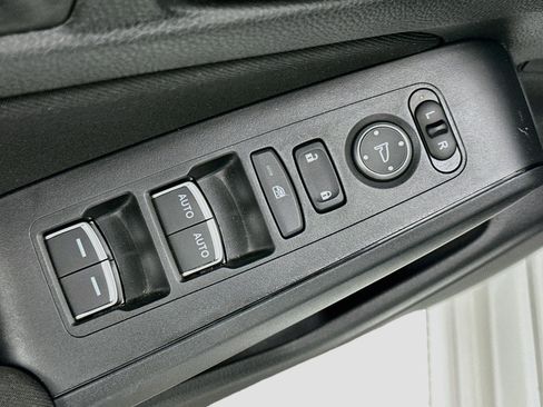 Used 2025 Honda Civic Sport image 15