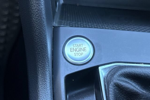 Certified 2022 Volkswagen Taos SE AWD/4WD image 22