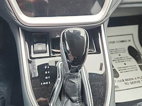 Used 2025 Subaru Outback Limited image 16