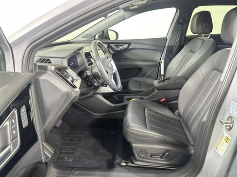 Used 2024 Audi Q4 e-tron Premium Plus w/ Premium Plus image 11