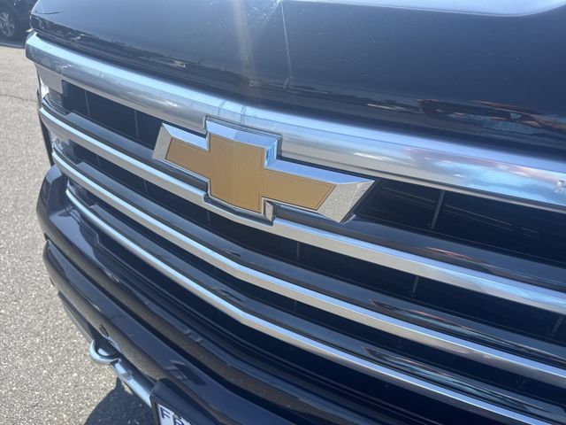 Used 2024 Chevrolet Silverado 1500 High Country w/ Technology Package AWD/4WD image 30