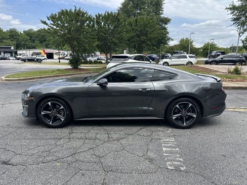 Used 2020 Ford Mustang Coupe RWD image 9