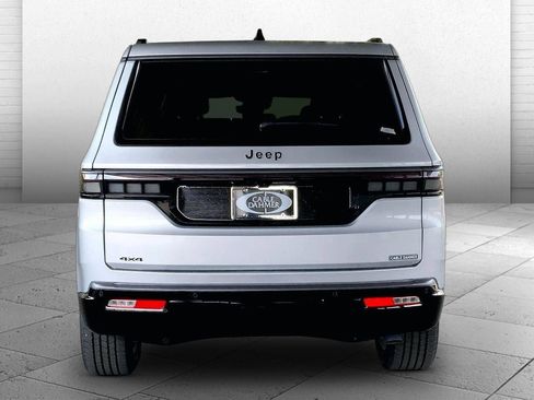 New 2026 Jeep Grand Wagoneer Limited w/ Premium Group II AWD/4WD image 4