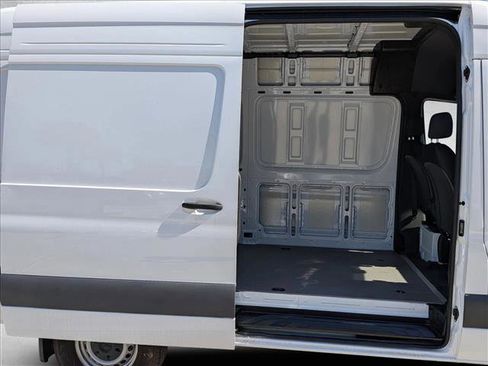 Used 2024 Mercedes-Benz Sprinter 2500 image 17