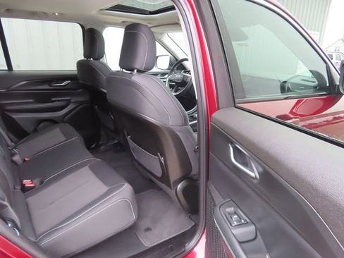 Used 2023 Jeep Grand Cherokee Laredo w/ Luxury Tech Group I image 27