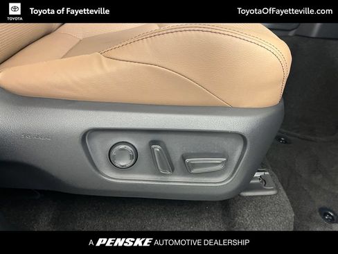 Used 2026 Toyota 4Runner Limited AWD/4WD image 7