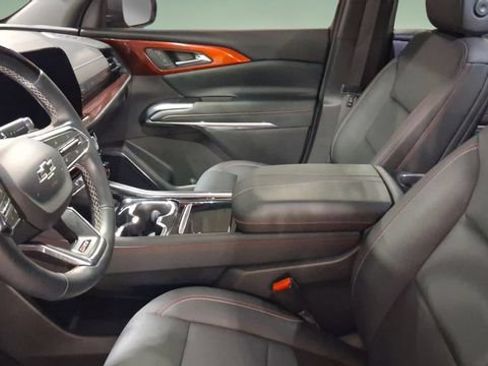 Used 2024 Chevrolet Traverse Z71 w/ Enhanced Driving Package AWD/4WD image 10