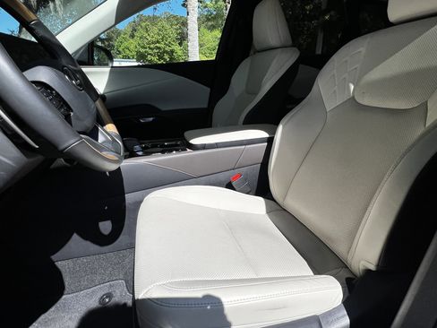 Used 2024 Lexus RX 350 Premium w/ Convenience Package image 16