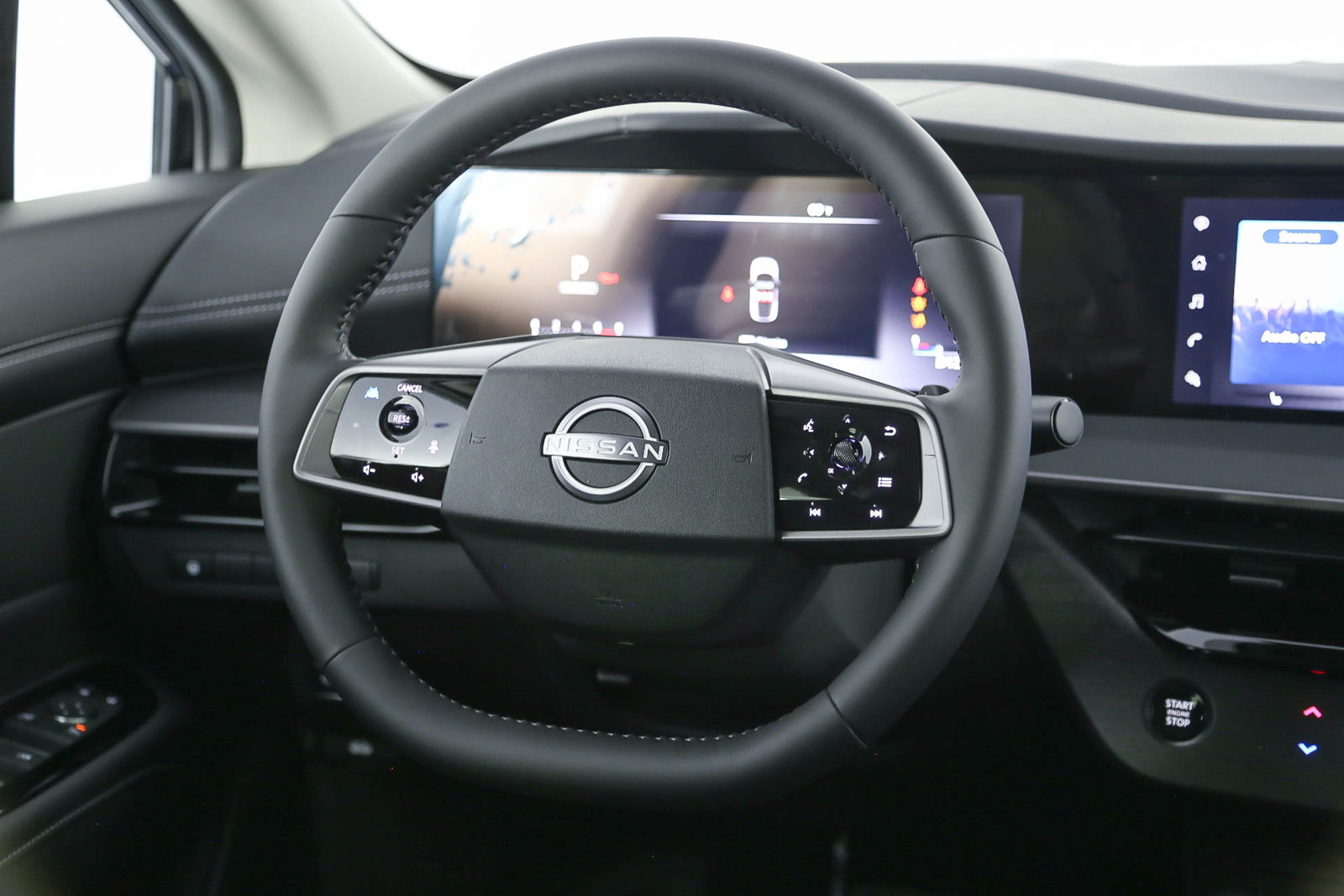 Used 2025 Nissan Murano SV FWD image 17