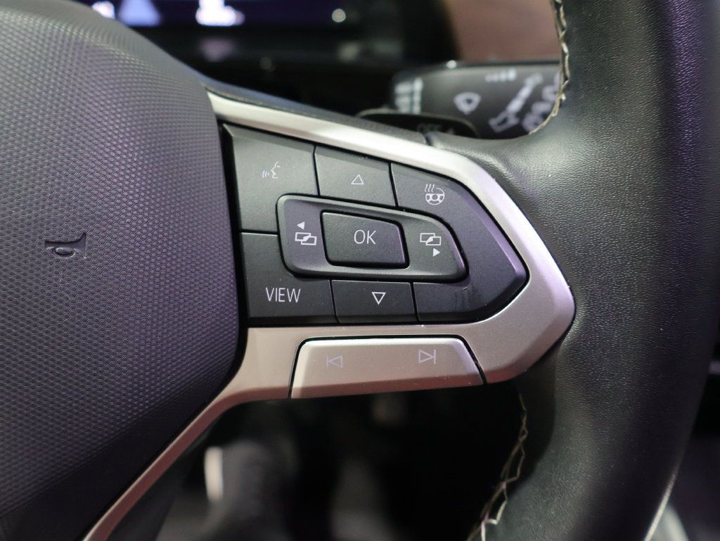 Used 2025 Volkswagen Atlas SE AWD/4WD image 37