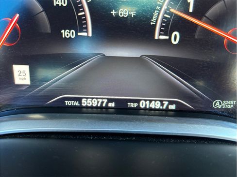 Used 2019 BMW 740i w/ M Sport Package image 25