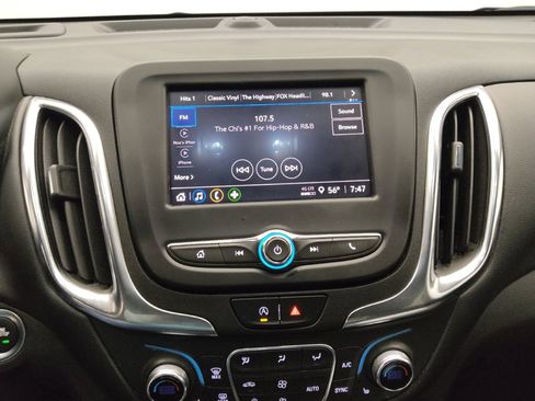 Used 2022 Chevrolet Equinox LT FWD image 25