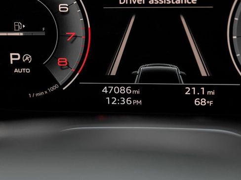 Used 2022 Audi Q5 2.0T Prestige w/ Prestige Package image 3