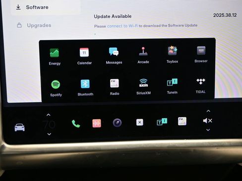 Used 2017 Tesla Model X 90D image 36