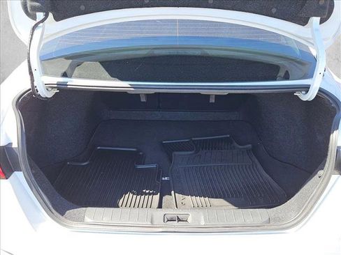 Used 2022 Nissan Sentra SV w/ All-Weather Package FWD image 6