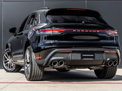 Certified 2026 Porsche Macan AWD/4WD image 3